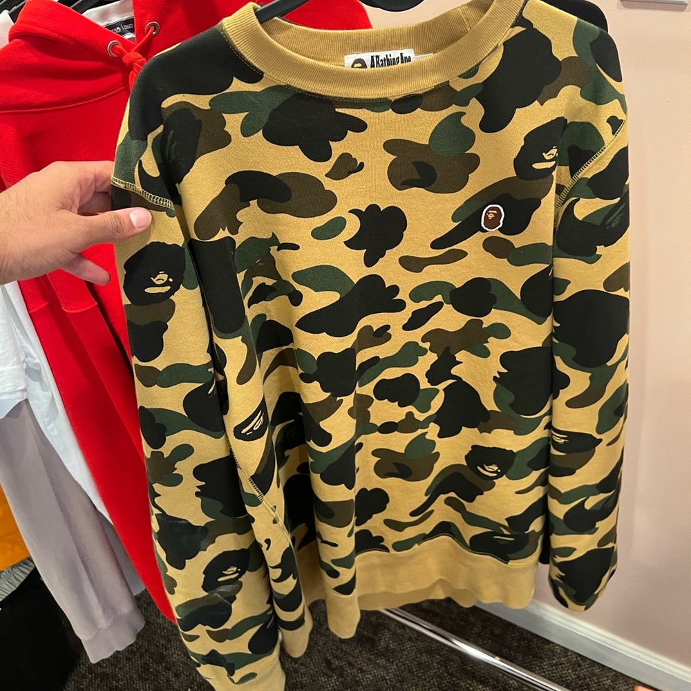 BAPE 1ST CAMO SMALL APE HEAD CREWNECK